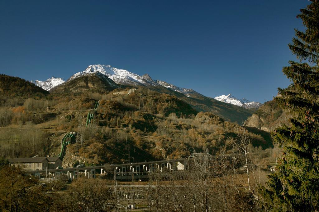 Hotel Edelweiss Villeneuve Exterior photo